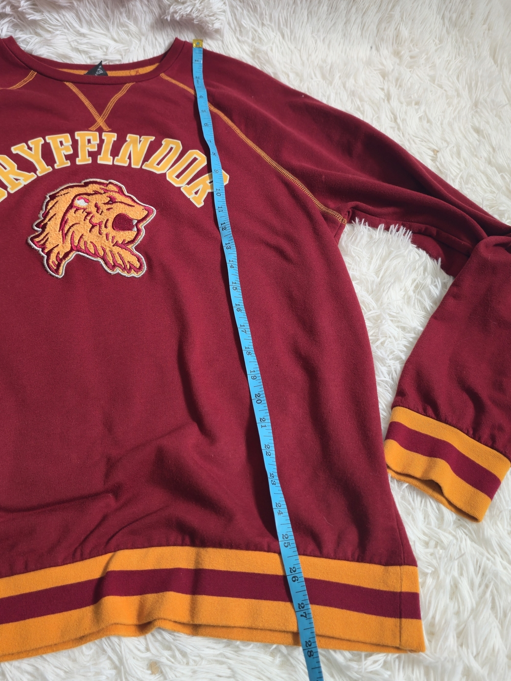 Harry‎ Potter Gryffindor Red And Gold Crewneck Sweatshirt - Picture 9 of 11